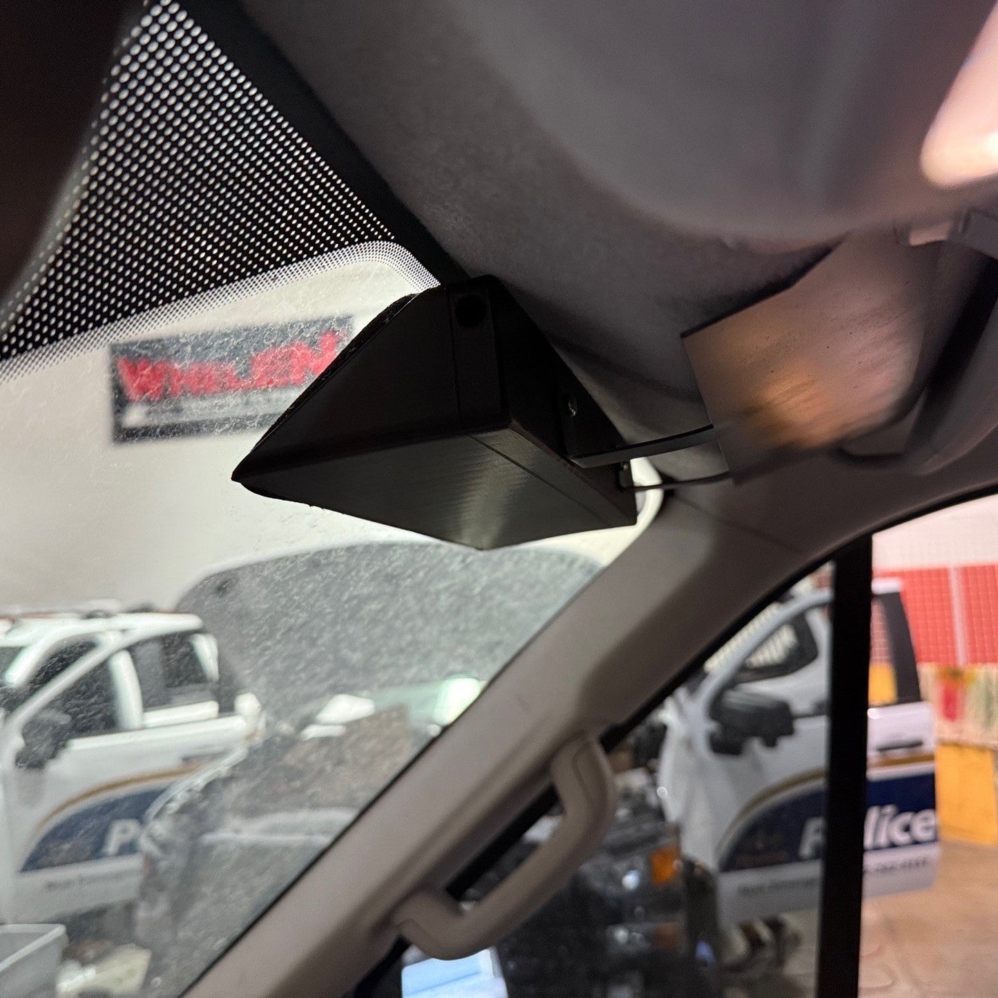 WHELEN MEGA T WINDOW MOUNT