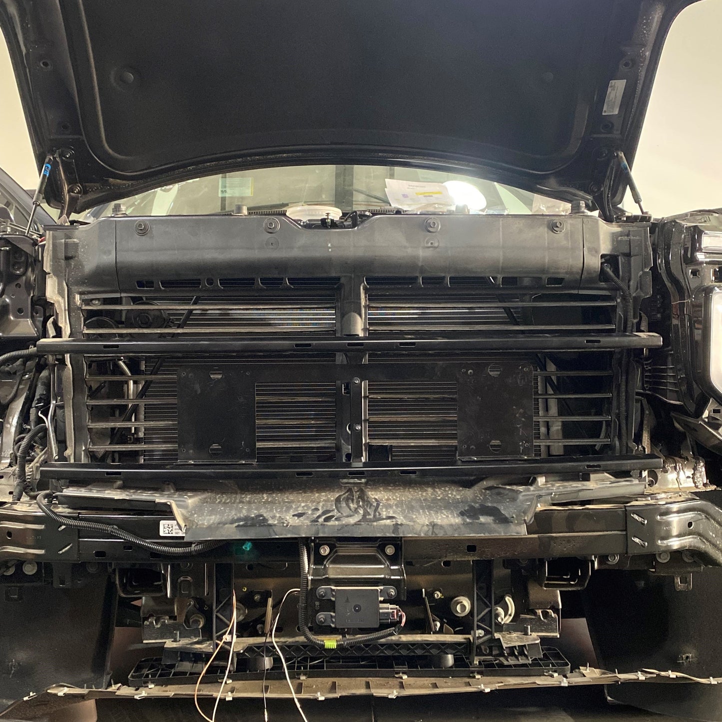 2025 CHEVY TAHOE WHELEN T-SERIES LOWER GRILLE BRACKET